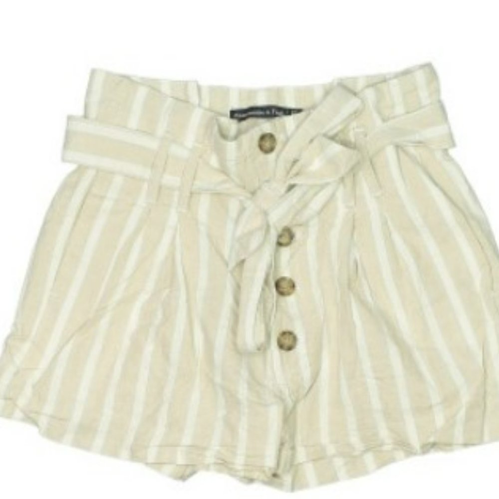 Abercrombie & Fitch High Waisted Short